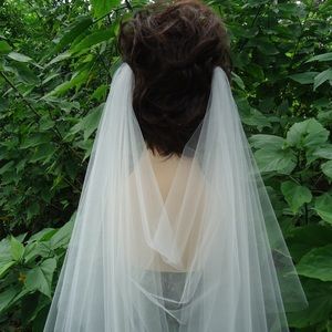 Ivory Draped Veil